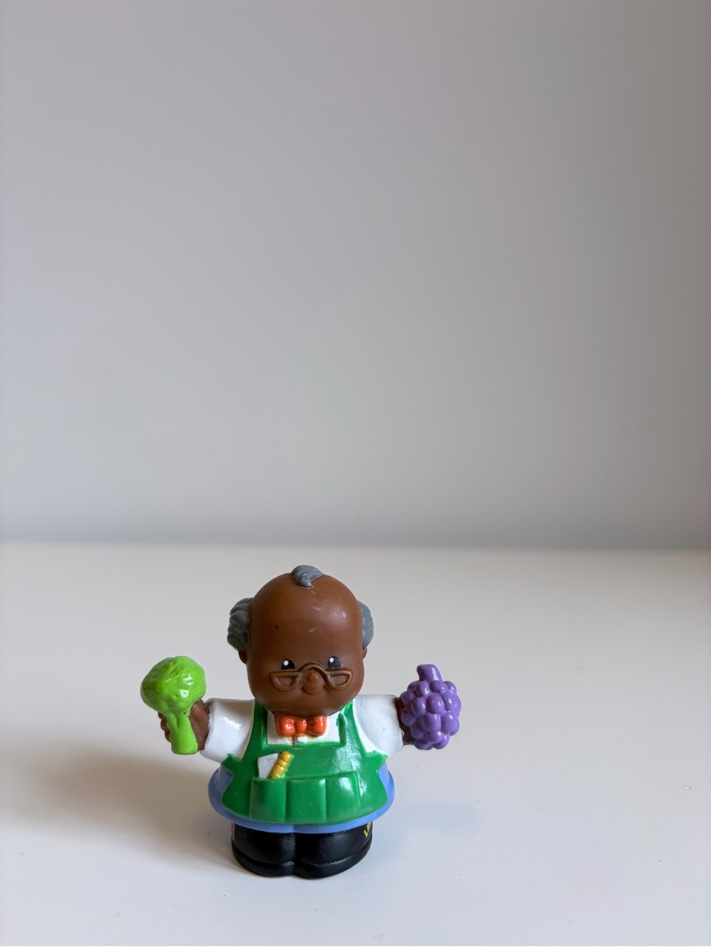 (5/$25) Fisher Price Little People Supermarket Worker